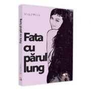 Fata cu parul lung