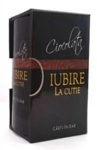 Ciocolata, iubire la cutie de Helen Exley