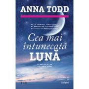 Cea mai intunecata luna. Al doilea volum din seria Stars