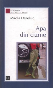 Apa din cizme
