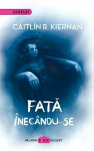 Fata inecandu-se