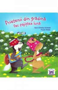 Prietenii din gradina fac pajistea luna