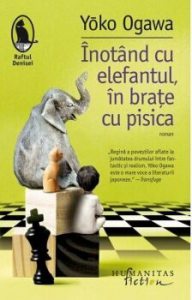 Inotand cu elefantul, in brate cu pisica