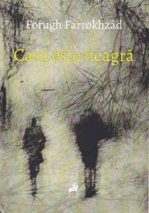 Casa este neagră
