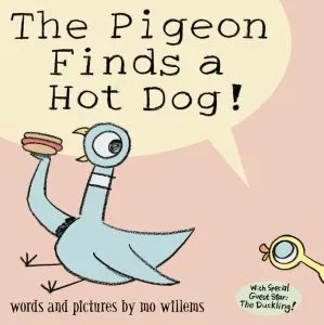 The Pigeon Finds a Hot Dog! de Mo Willems