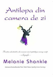 Antilopa din camera de zi de Melanie Shankle