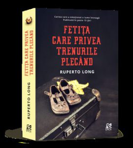 Fetita care privea trenurile plecand