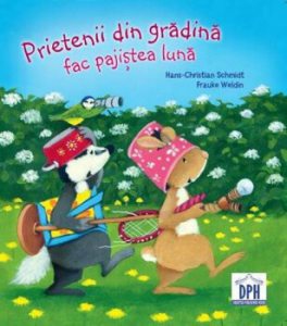 Prietenii din gradina fac pajistea luna