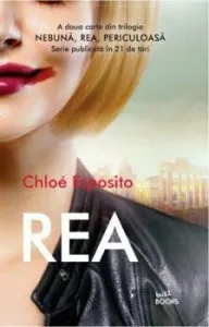 Rea de Chloe Esposito