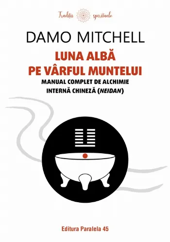 Luna albă pe vârful muntelui de Damo Mitchell