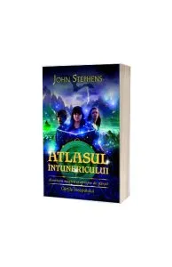 Atlasul întunericului de John Stephens