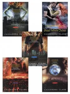 Pachet Instrumente Mortale 5 Carti de Cassandra Clare