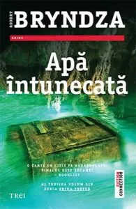 Apa intunecata de Robert Bryndza
