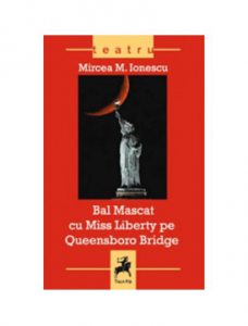 Bal mascat cu miss Liberty pe Queensboro