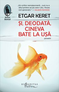 Si, deodata, cineva bate la usa