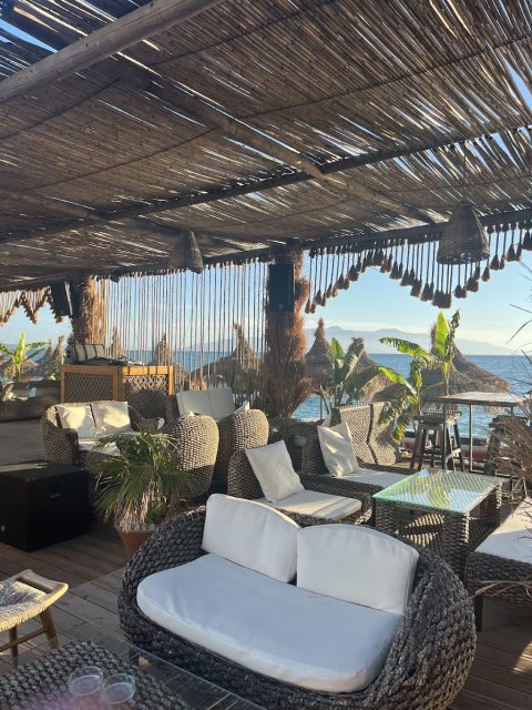 Escape Beach lounge