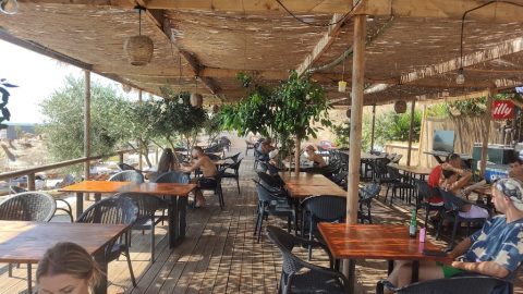 Naluū Beach Bar Pizzeria & Restaurant