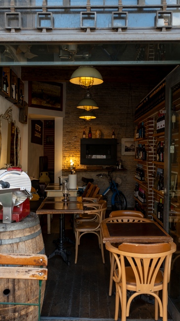 Heuriger Wine Tavern Experience