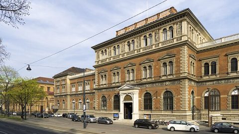 Museum of Applied Arts (MAK)