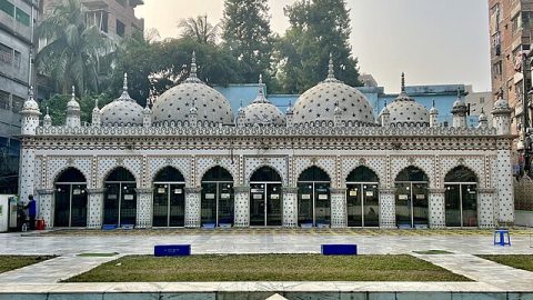 Star Mosque (Tara Masjid)