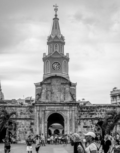 Clock Tower Gate (Torre del Reloj)