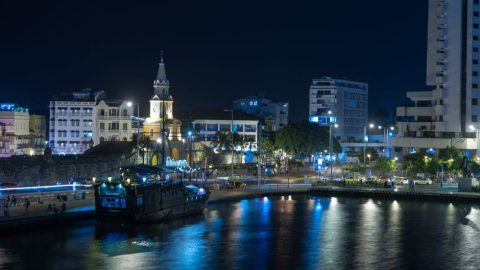 Paseo del Malecón (Waterfront Promenade)
