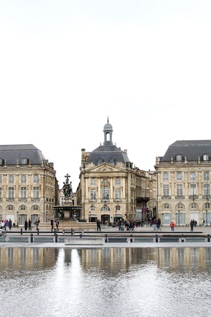 Marche de Noel de Bordeaux (Cours de l Intendance and Allees de Tourny)