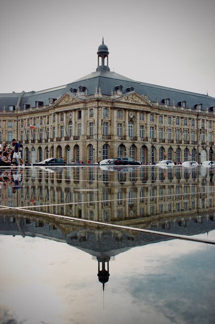 Place de la Bourse and Miroir d Eau Winter Lights
