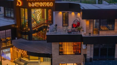 SALMON RESTAURANT
