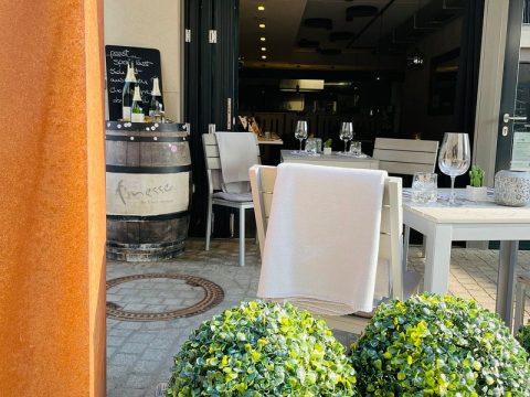 Restaurant finesse