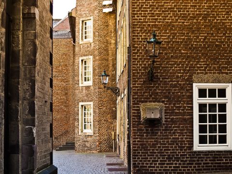 Düsseldorf Altstadt Lanes