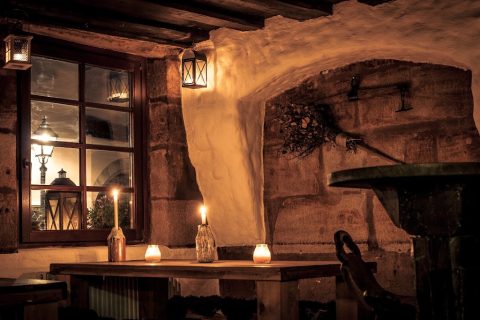Finyas Taverne in der Altstadt