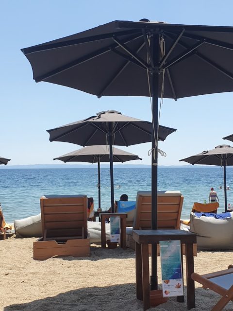 Allou beach bar