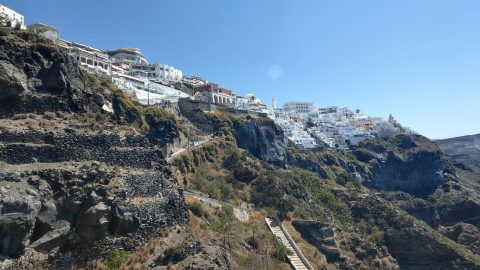 Fira Central Square