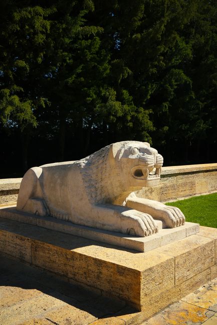Marble Lion Monument (Tomb of the Lion)