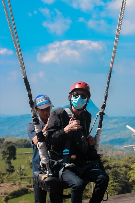 Paragliding at Bukit Bintang (Dago Parajumping)