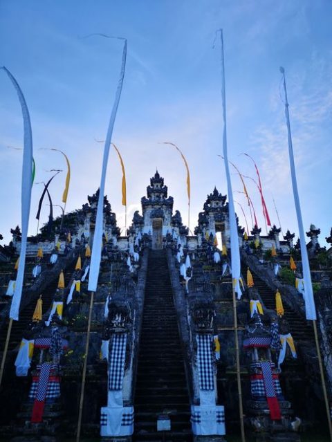 Pura Agung Jagatnatha