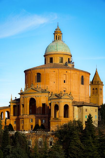 Certosa di Bologna Monumental Cemetery