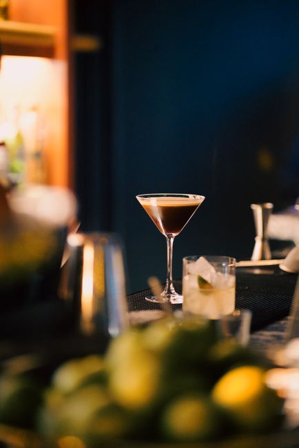 Harry's Bar Cocktail Lounge
