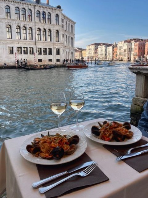 Seafood Dining Experience