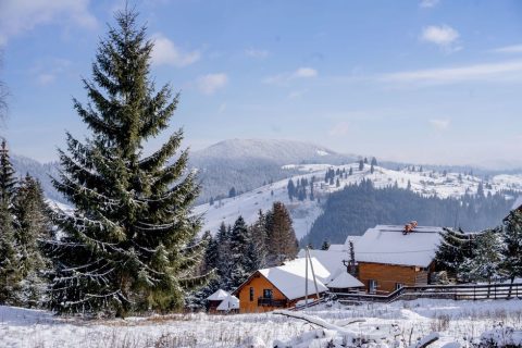 Câmpulung Moldovenesc & Surrounding Ski Resorts