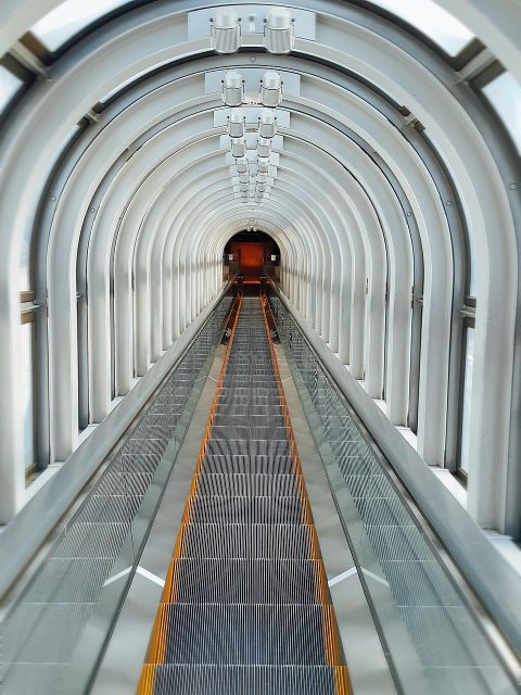 Passage of the Stairs (Pasajul Scărilor)