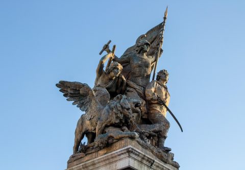 Victor Monument