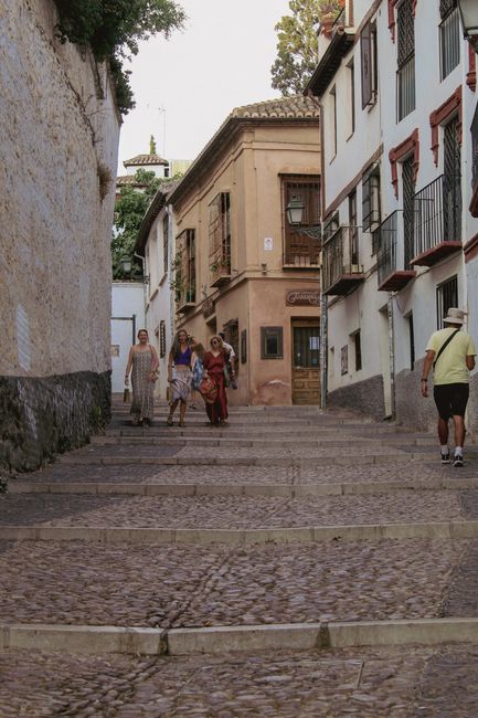 Free Walking Tour of Granada