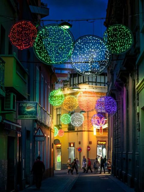 Calle Castillo Christmas Lights (Santa Cruz)