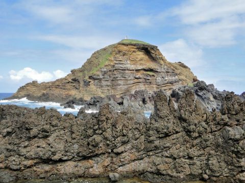 Huggo's on the Rocks