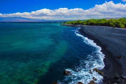 Kaimu Black Sand Beach (Kalapana)