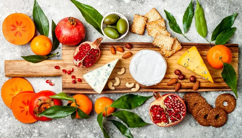 GRENADE, BRIE, MANDARINE, KAKI, FEUILLAGE