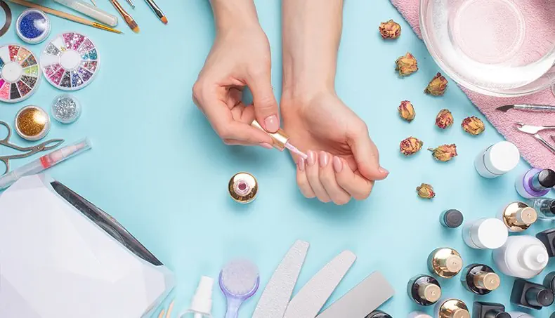 NAIL FILE, NAIL POLISH, NAIL NIPPER, GLITTER, RHINESTONES