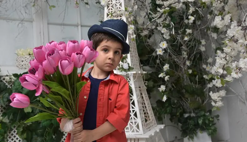 TULIP, BOUQUET, EIFFEL TOWER, HAT, SHIRT